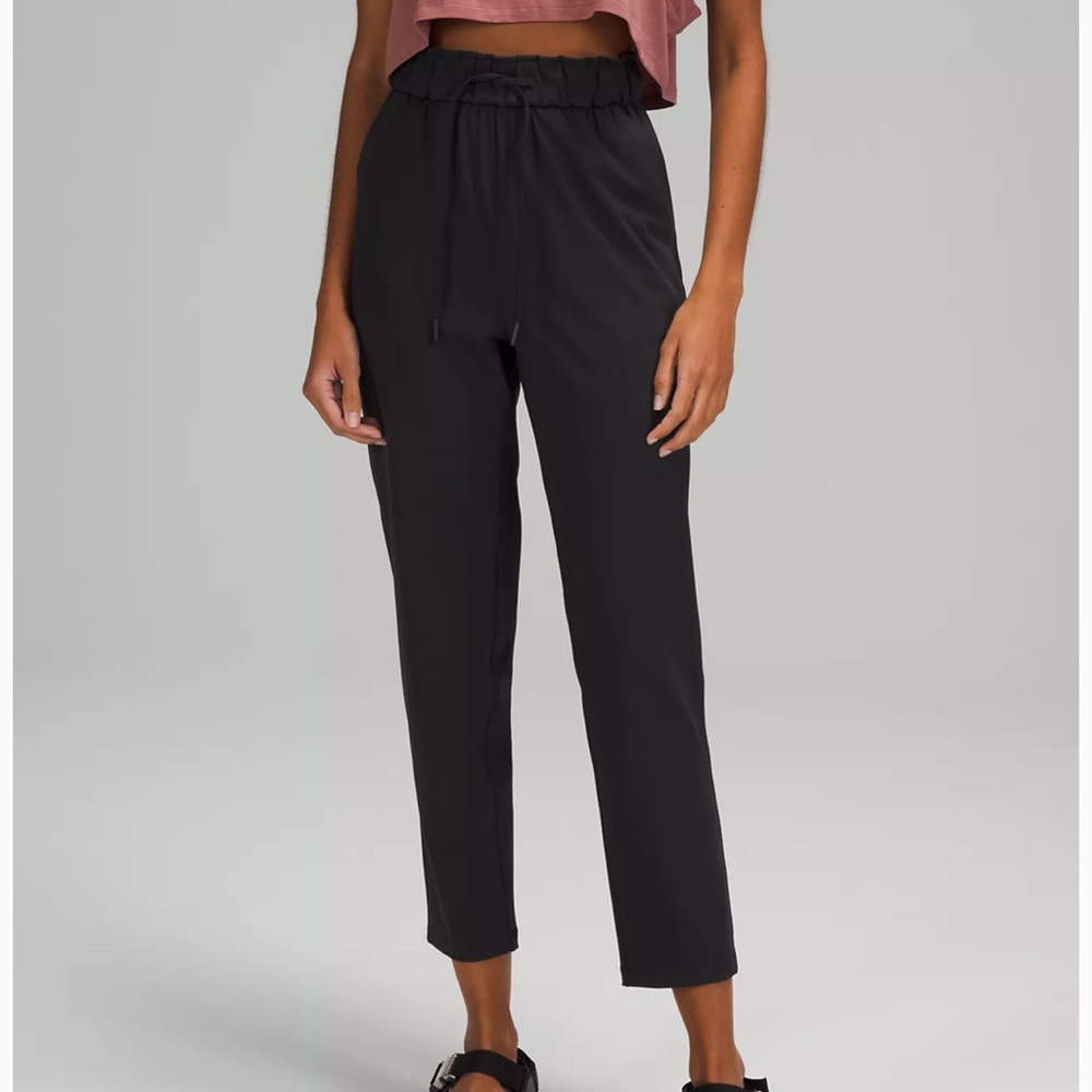 Lululemon stretch high rise pants (leggings)